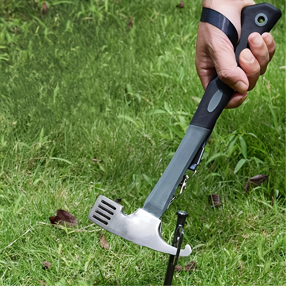Multifunctional Steel Camping Hammer With Tent Stake Puller