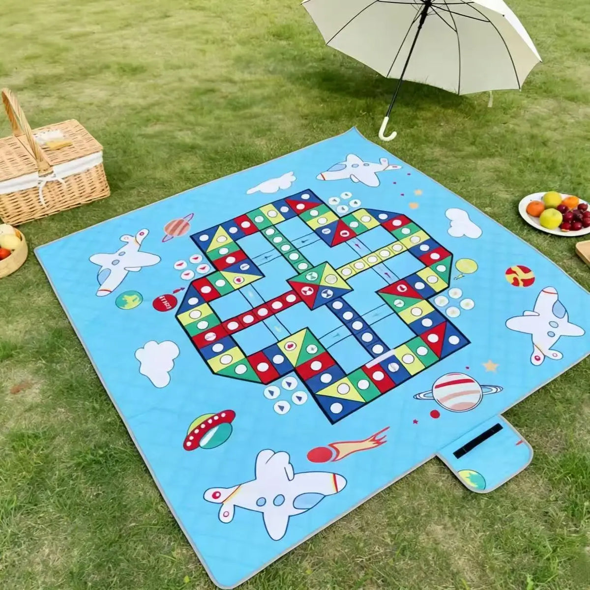 Portable Moisture Resistant Outdoor Picnic Mat for Camping and Beach