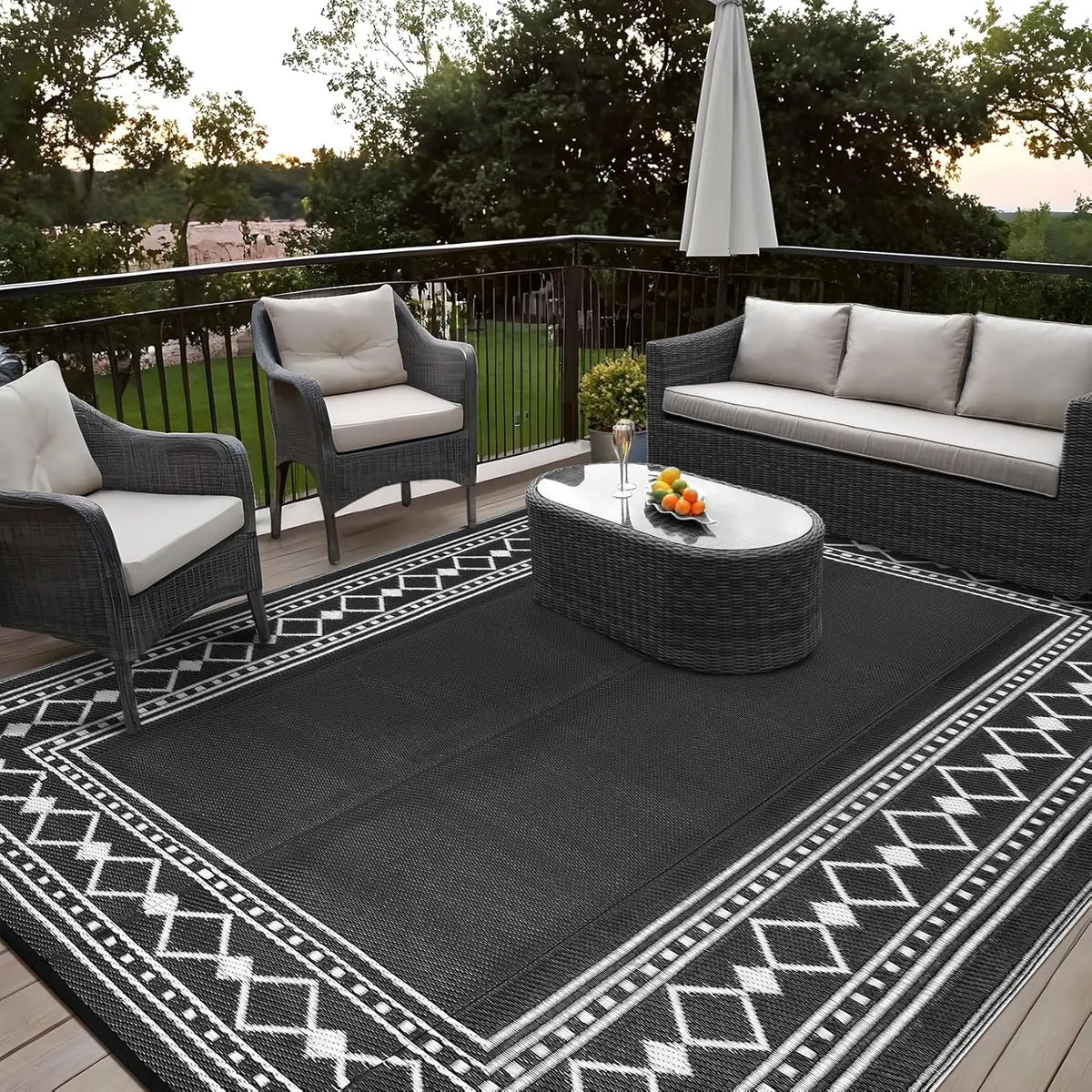 TWISTER.CK Waterproof Reversible Outdoor Plastic Patio Rug