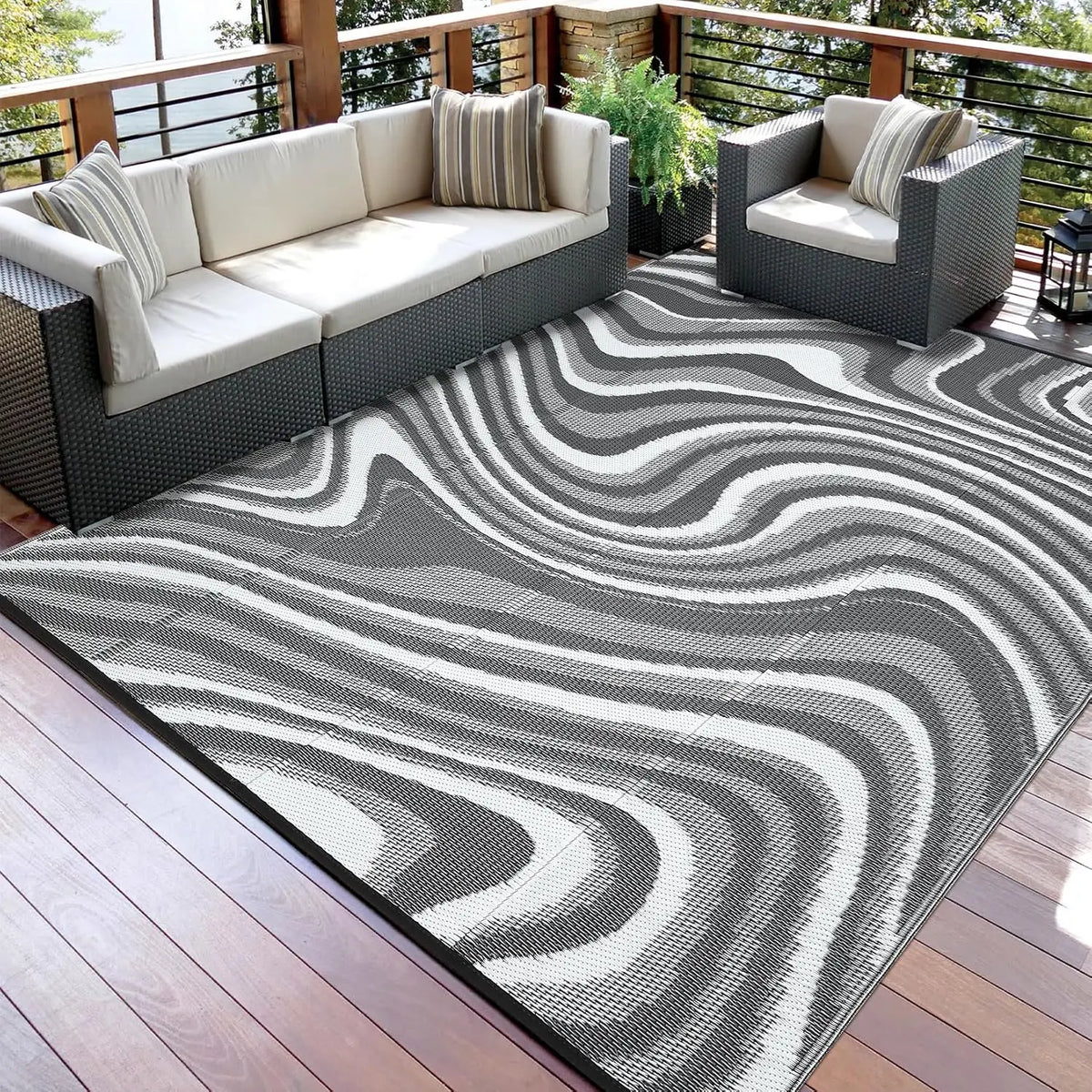 Garvee Waterproof Reversible Outdoor Rug for Camping and Patio